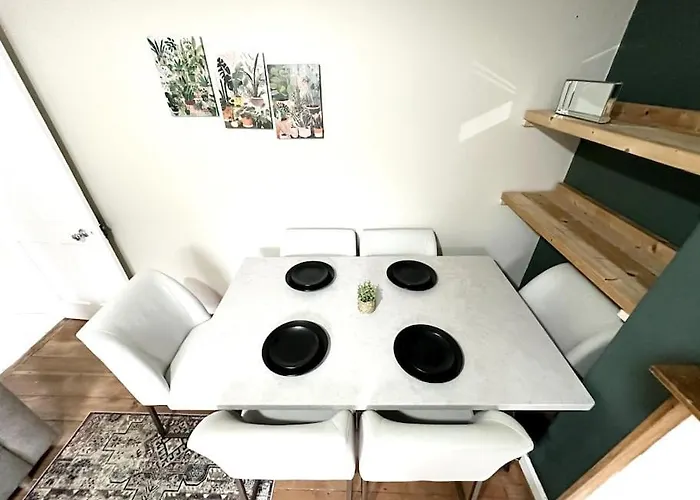 Quirky 3 Bedroom Flat In Shoreditch